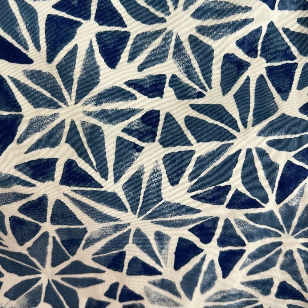 Crown & Ivy Shibori “Caroline” Shorts - Size 8 - Picture 6 of 6